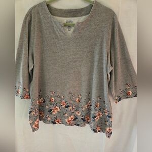 Croft & Barrow Women's Gray Floral Top